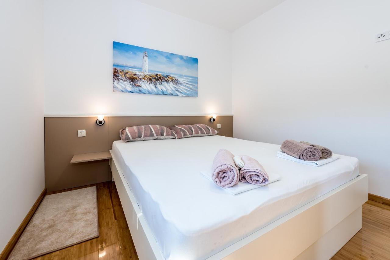 שיבניק Villa Jadrija Beach מראה חיצוני תמונה