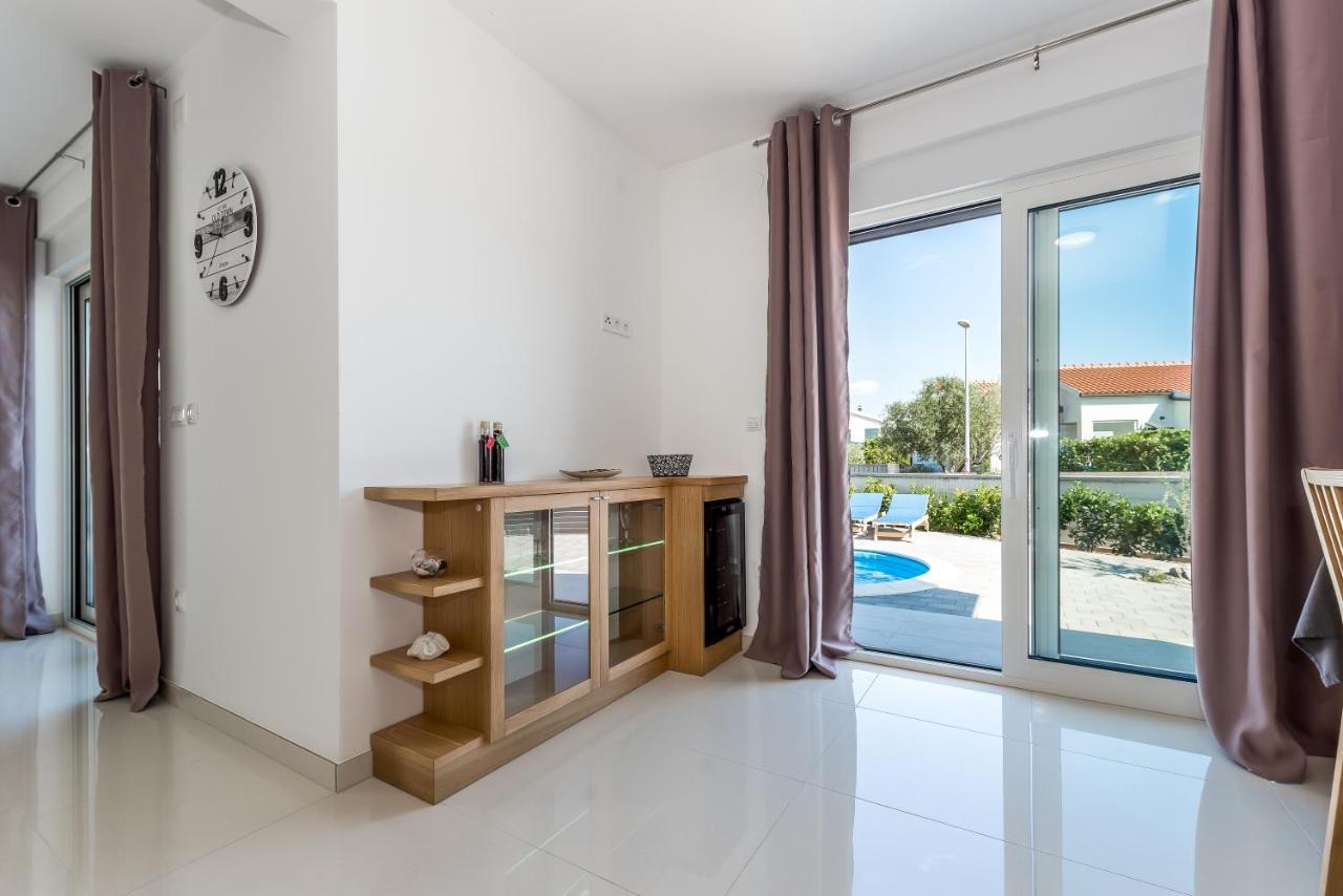 שיבניק Villa Jadrija Beach מראה חיצוני תמונה