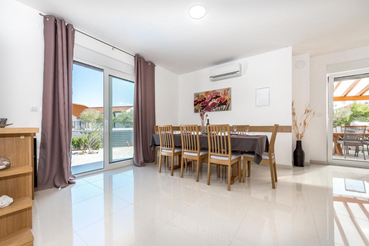 שיבניק Villa Jadrija Beach מראה חיצוני תמונה