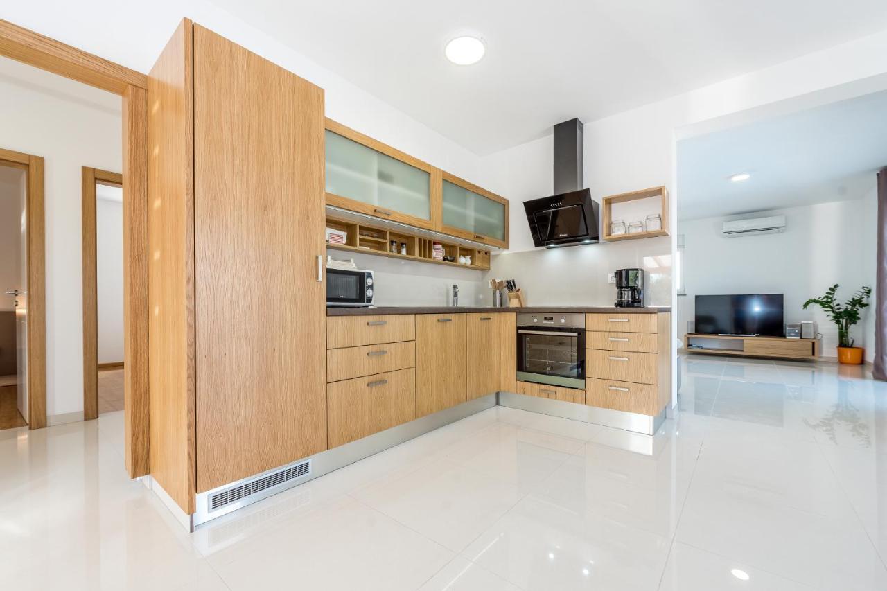 שיבניק Villa Jadrija Beach מראה חיצוני תמונה