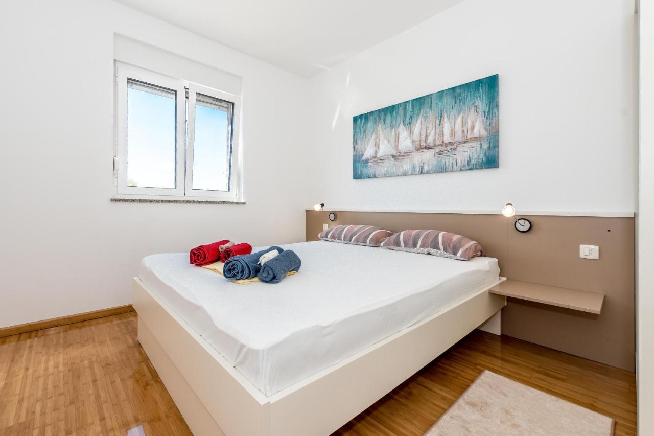 שיבניק Villa Jadrija Beach מראה חיצוני תמונה